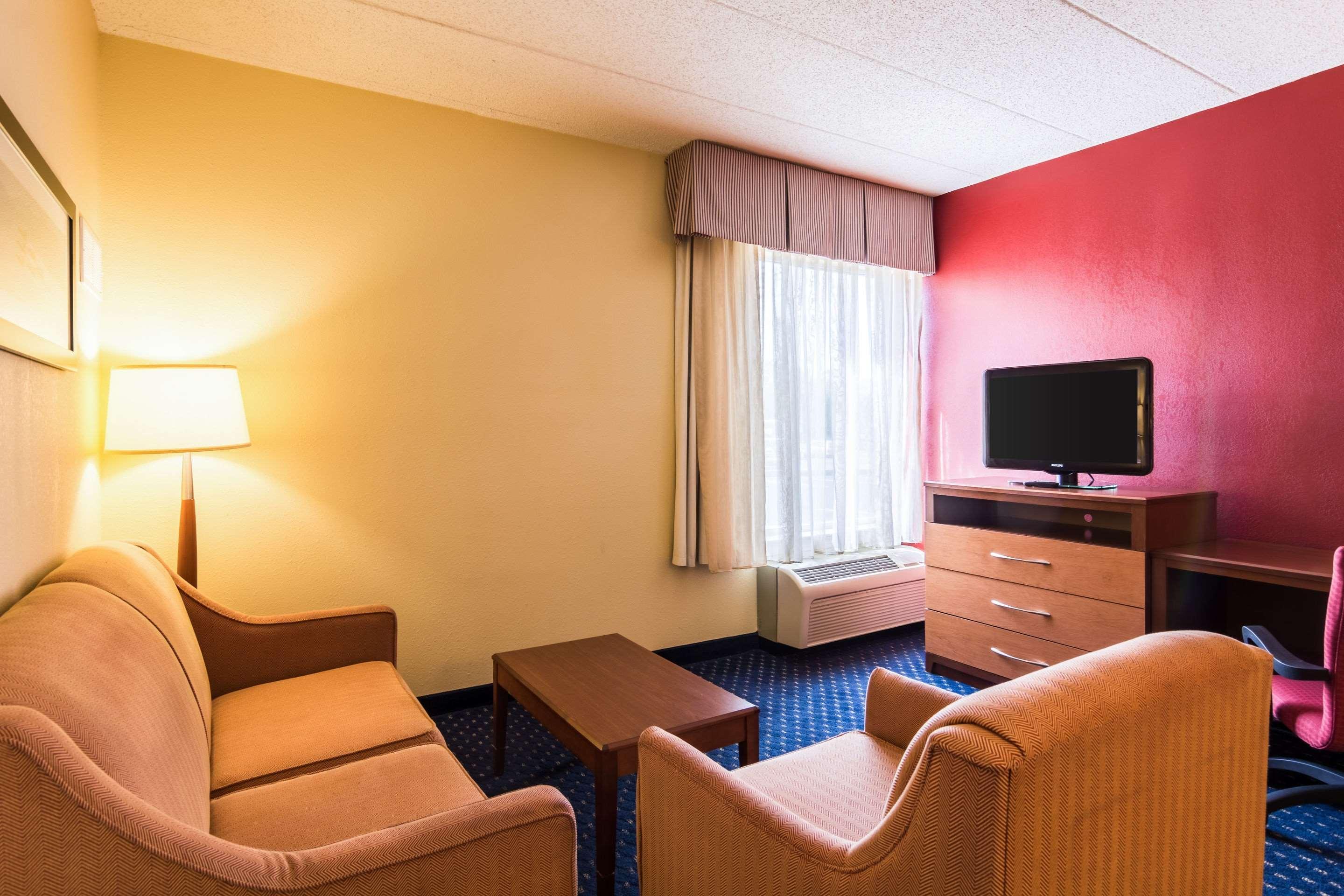 Comfort Inn At Joint Base Andrews Clinton Extérieur photo