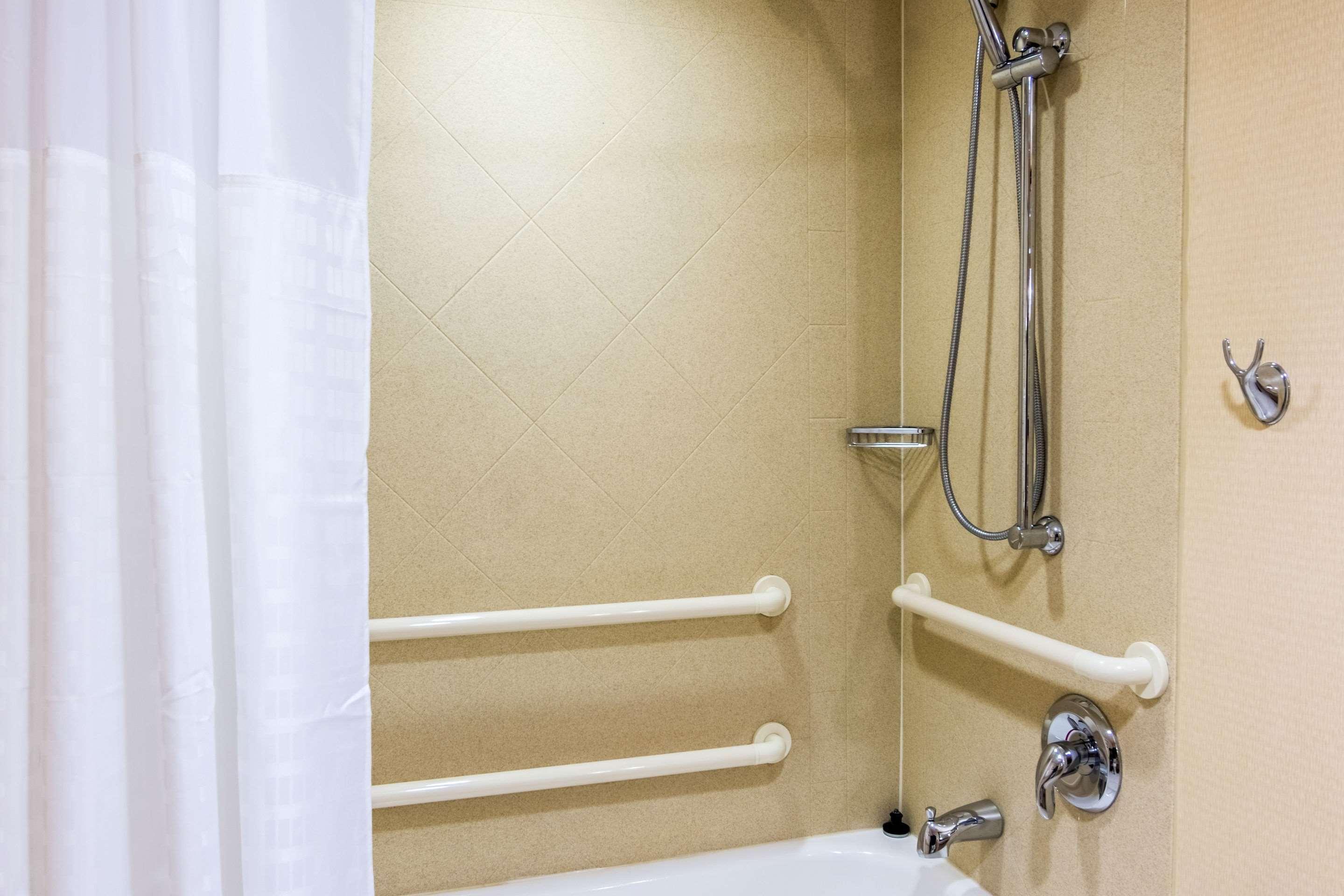 Comfort Inn At Joint Base Andrews Clinton Extérieur photo