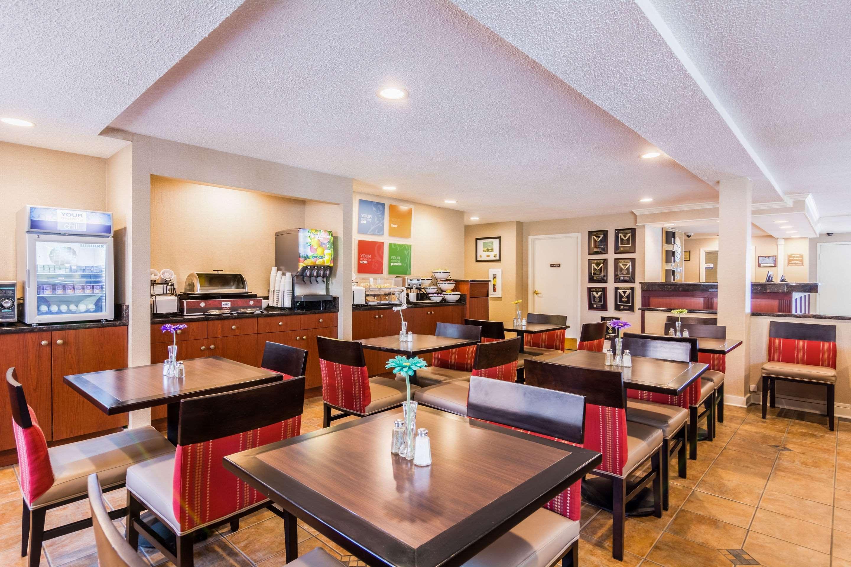 Comfort Inn At Joint Base Andrews Clinton Extérieur photo