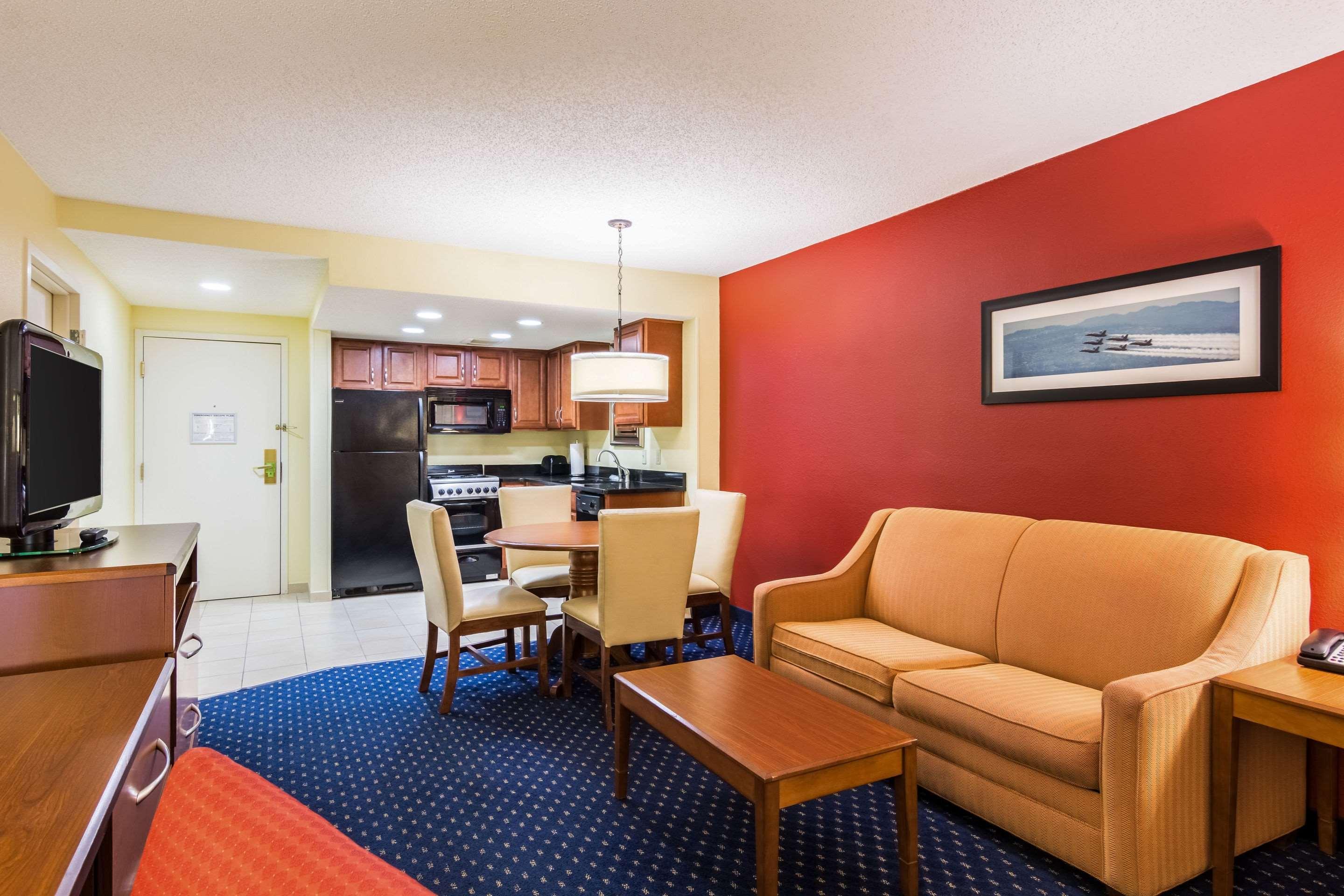 Comfort Inn At Joint Base Andrews Clinton Extérieur photo