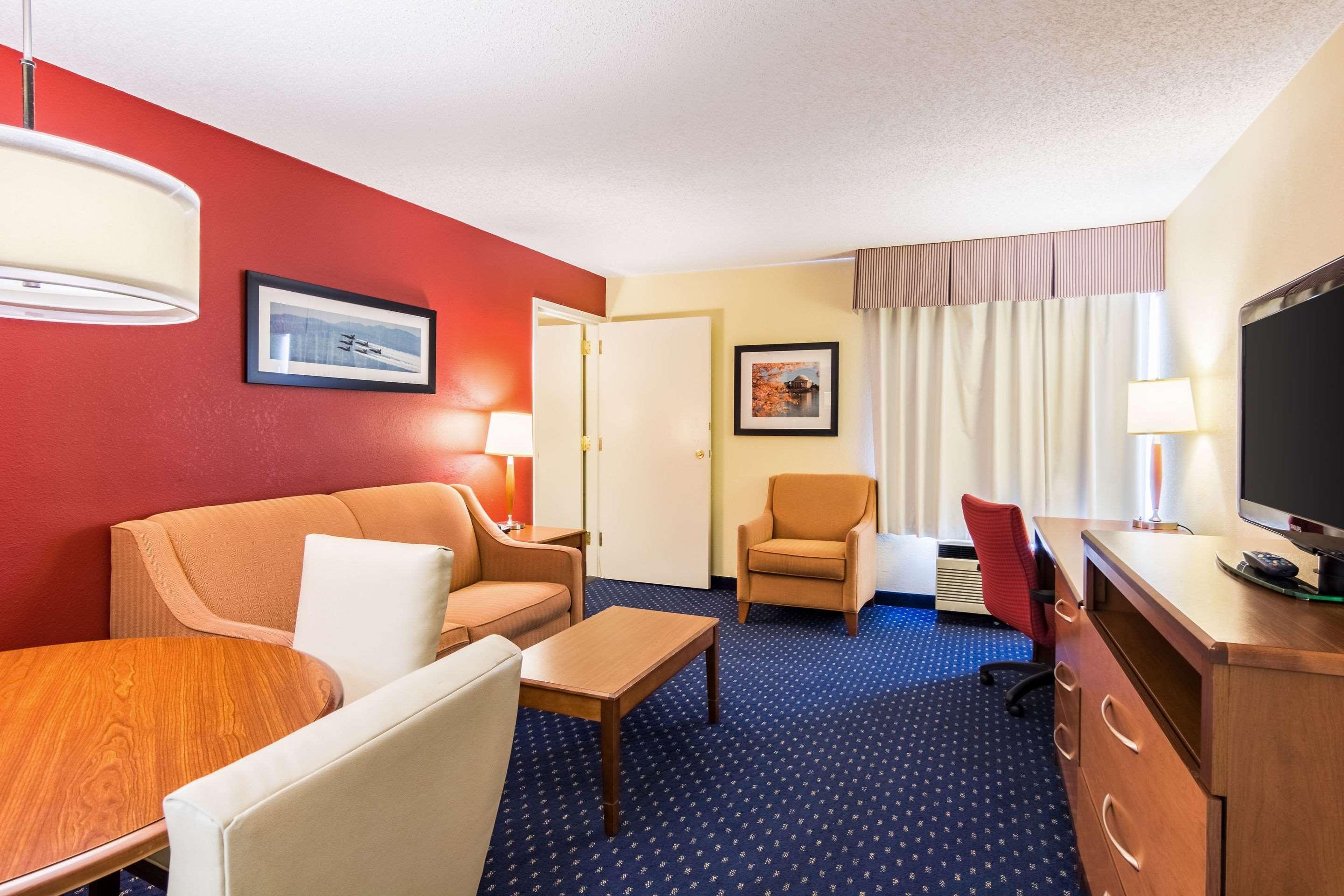 Comfort Inn At Joint Base Andrews Clinton Extérieur photo